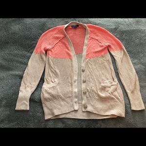 American Eagle two-toned pink cardigan